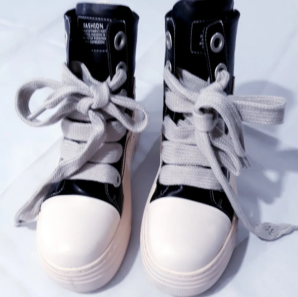 Fashion Black  White High-Top Sneakers Ankle Boots Platform Stick Sole Size 40
